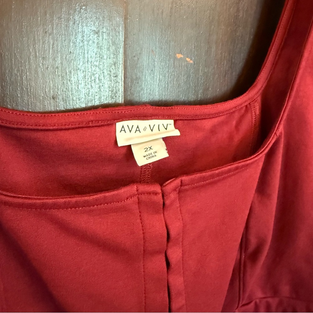 Ava & Viv Red Buttoned Crop Tank Top - Picture 2 of 3